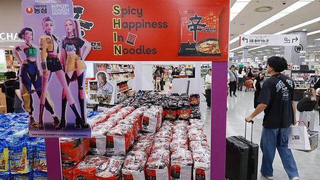 [C-WAVE] 한한령 해제 기대 속 중국 재공략…K-푸드·뷰티 ‘기대 반 부담 반’