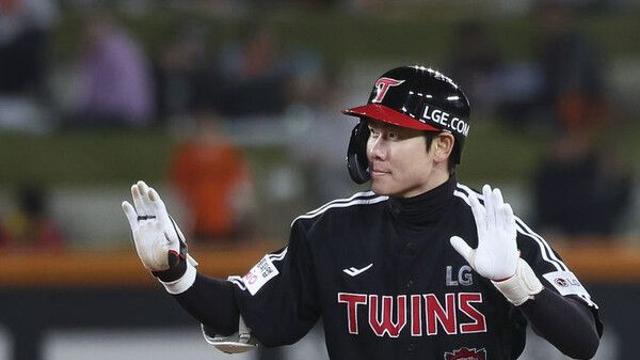 '다년계약' 두고 의견 조율하는 LG와 홍창기…불필요한 오해 차단이 우선