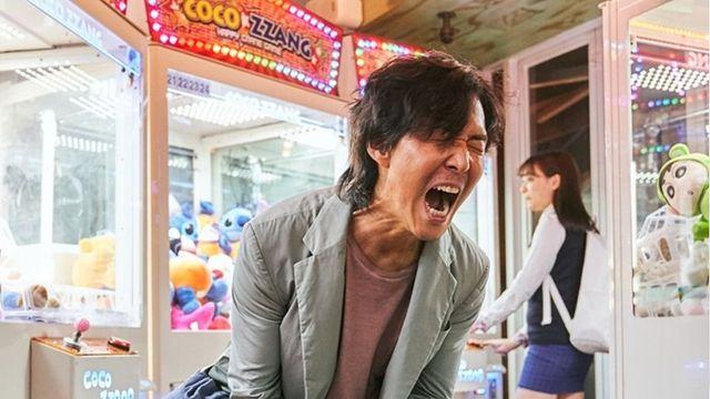 미쳤다 '시즌3'까지…전 세계 1위 찍더니 시상식서 대기록 세운 '한국 드라마'