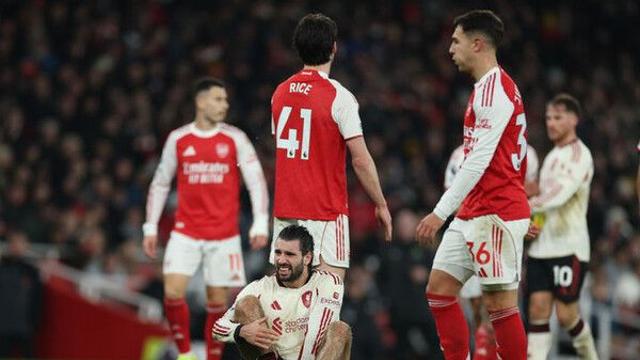 'EPL 1위' 아스널, 리버풀과 비겨…맨시티와 6점 차 유지