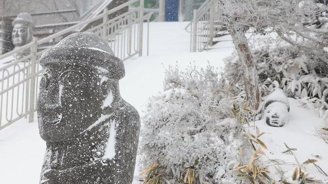 [내일 날씨] 주말 전국에 눈과 비…제주산지 최대 20㎝ 적설