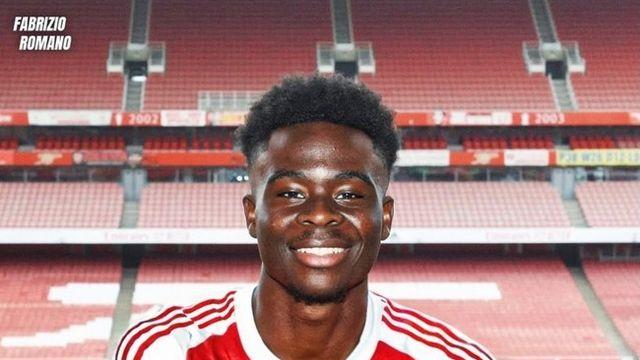 아놀드랑은 다르다! 아스널 ‘성골 유스’ 사카, 5년 재계약 체결... 英 공신력 1티어 확인