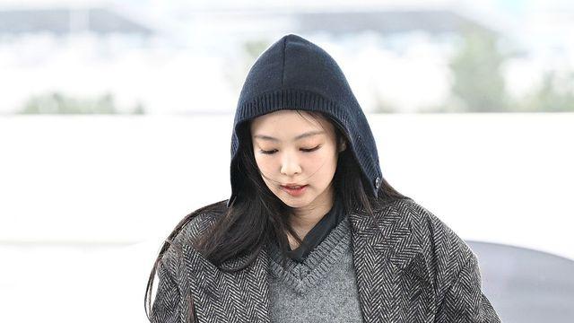 제니가 입은 '그' 코트는 어디꺼?