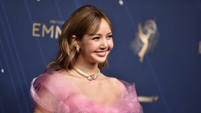 블랙핑크 리사, 골든글로브 시상자