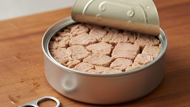 참치캔에 '이것' 넣고 비벼보세요…순식간에 밥도둑 반찬 완성됩니다