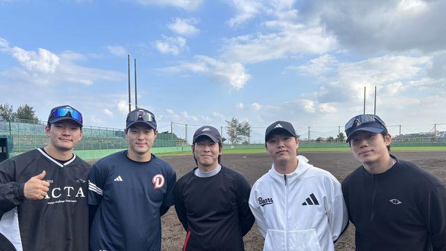 프로야구 두산 박찬호, 후배들과 함께 일본 오키나와서 미니캠프
