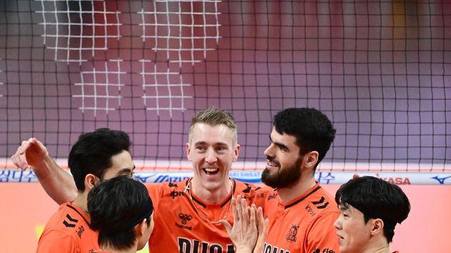 '디미트로프 17점' OK저축은행, 현대캐피탈에 3-0 셧아웃 승리