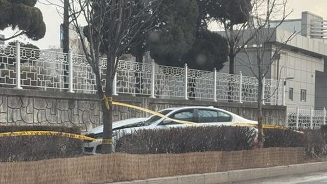 만취해 BMW로 방송국 담벼락 들이받은 20대 검거