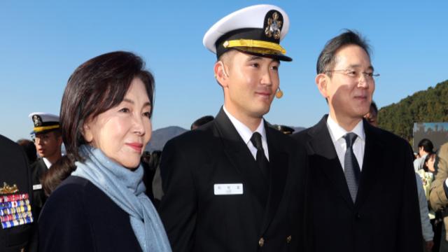 “삼성家 최초 장교”…美 국적 포기한 이재용 장남, 해군 5전단 배치