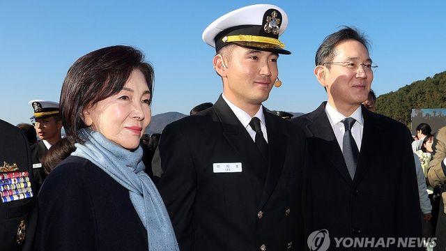 이재용 장남 이지호 소위, 해군 5전단서 통역장교로 복무