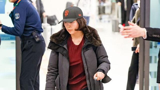 '강선우 1억'김경, 美서 귀국…