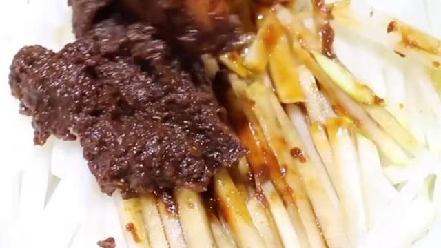 겨울 무는 썰어서 '된장'을 꼭 넣으세요…남편이 젓가락질을 멈추지 않습니다