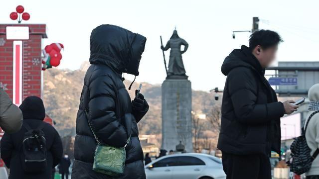 [내일 날씨] 월요일 아침 최저 -14도 강추위…중부 눈·비 동반