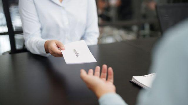 “강남역서 말 걸면 무시해라” 여성만 노린 '이것'…뭐기에