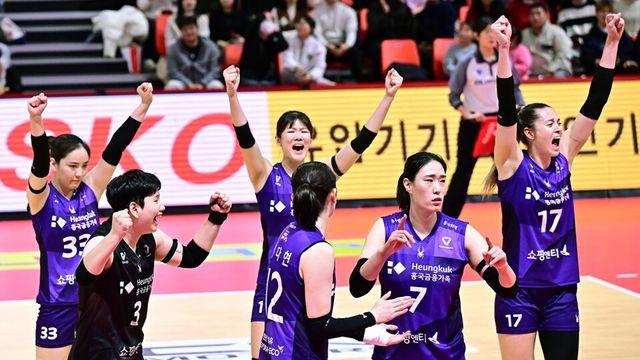 김연경 빠진 흥국생명, 상위권 도약 비결은 조직력