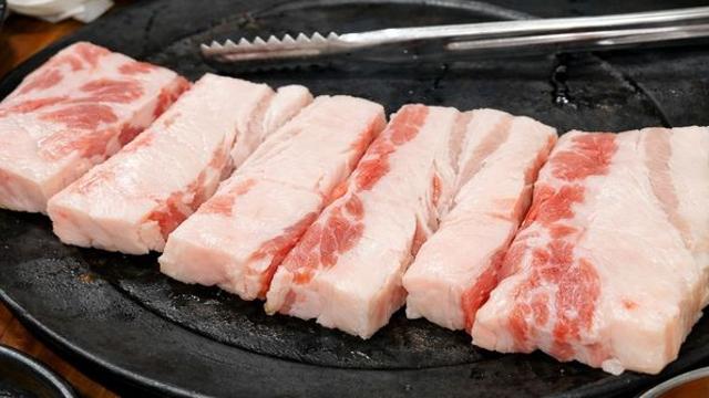 '비계 삼겹살' 논란 터지자 결국…삼겹살은 앞으로 '이렇게' 판매된다