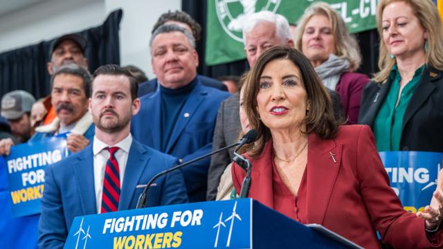 선거판 뒤흔드는 ‘AI 가짜’와의 전쟁…뉴욕은 금지, 한국은 ‘딥페이크 퇴출’