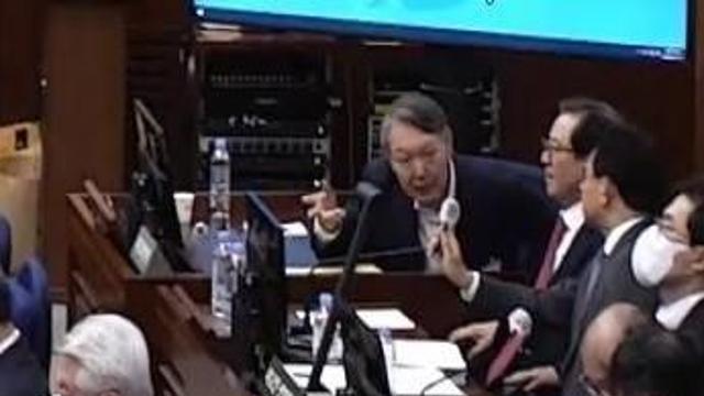 尹 내란 우두머리 혐의 결심…특검, 법정 최고형 사형 구형