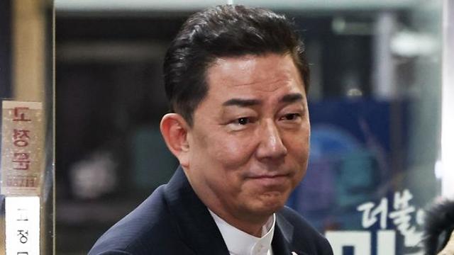 경찰, ‘공천헌금 의혹’ 김병기 자택 등 6곳 압수수색