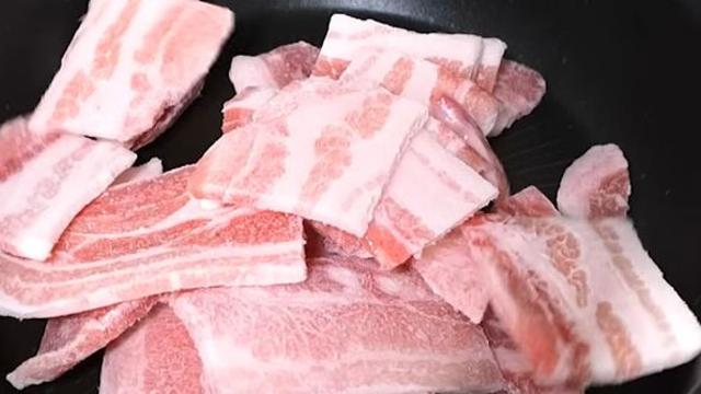 대패삼겹살은 굽기 전에 꼭 '이것' 해두세요…그래야 '돈값' 합니다