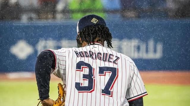 폰세급? 제2의 감보아? 롯데 외국인 투수 듀오 향한 두 가지 시선