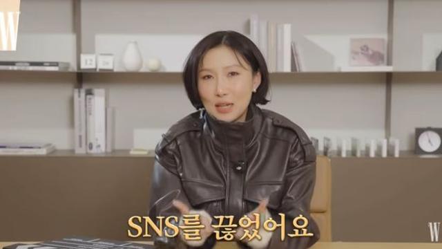 화사, 청룡 무대 후 인기 못 즐겼다…