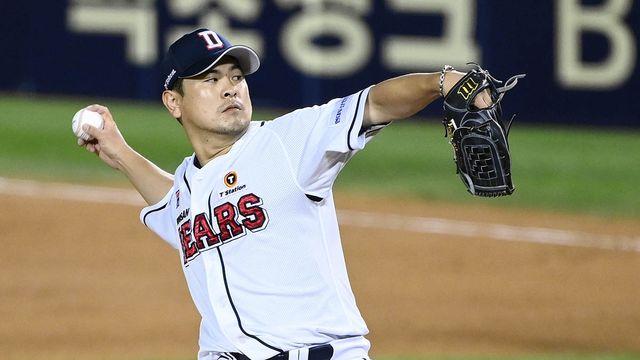 '11년 베어스 맨' 깜짝 컴백! 두산, 2026시즌 코칭스태프 보직 확정…전형도·윤명준 코치 영입 [공식 발표]