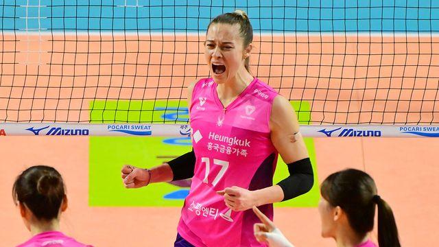 '와 1위 잡았다!' 흥국생명, 도로공사 3-1 제압하고 3연승 질주…레베카 32점 폭발