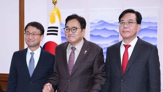 여야 원내대표 오늘 재회동…'2차종합 특검법' 등 본회의 상정 안건 논의