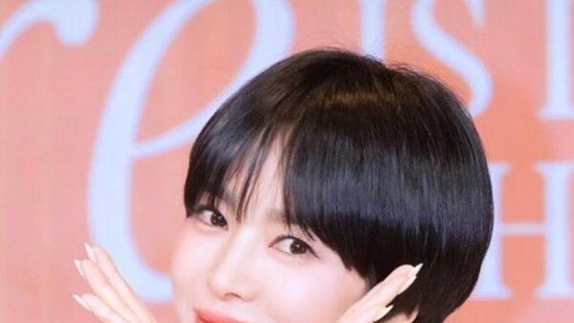 45세 송혜교, 20대 같은 청초함…무결점 피부