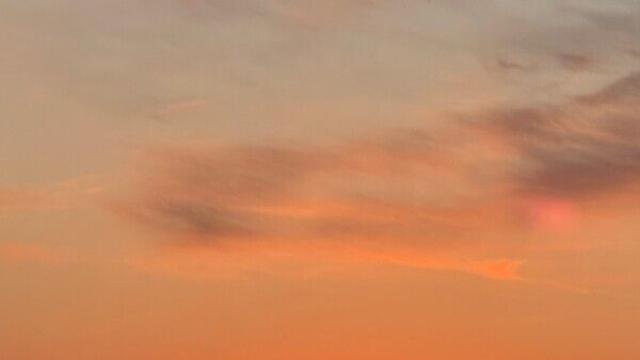 [포토] 한강 다리 사이로 떠오르는 아침해, 따뜻한 붉은빛으로 물들다