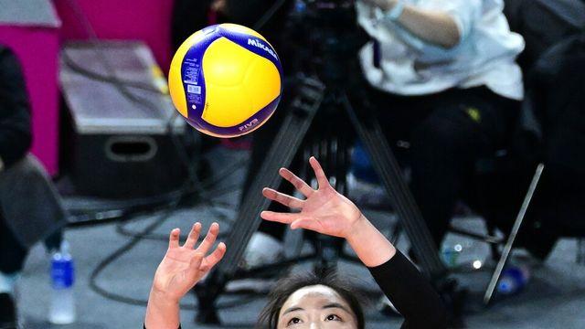 [STN 현장] 은퇴 세터 맞아? '신인감독 김연경' 거쳐 완벽 부활한 이나연, 비결은 소통!