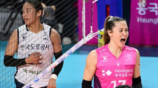 [STN 현장] 김연경 은퇴 우려? '32점 폭발' 에이스의 생각은 달랐다! 레베카 