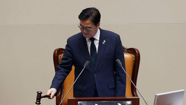 종합특검법 본회의 상정에 새해도 '필버大戰'…국힘은 단식농성(종합)