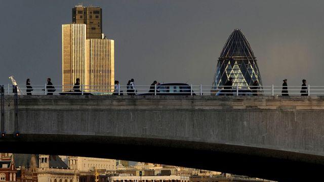 영국 FTSE 100, 연일 사상 최고치