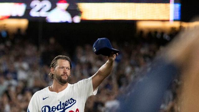 '현역 은퇴' 커쇼, 미국 대표로 WBC 출전…오타니와 맞대결 성사되나