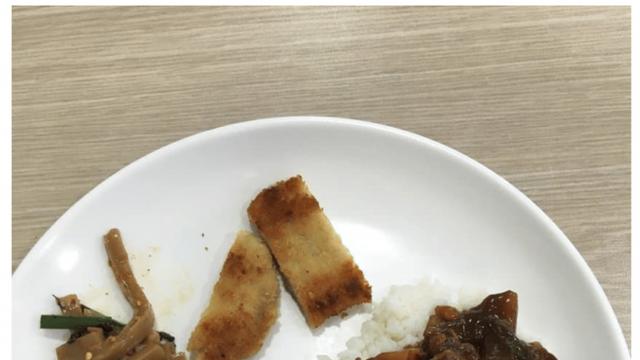 중소공장 밥 이정도면 부실하다 VS 아니다