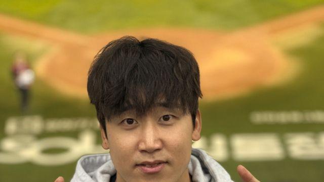 비시즌 모교에서 펑고 훈련까지, 이래서 LG '슈퍼 백업'이구나 [IS 잠실]