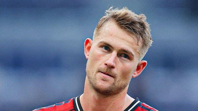 캐릭 감독 체제 첫 경기인데...맨유 ‘핵심 CB’, 허리 부상 아직 회복 안 돼→맨더비 결장 확정