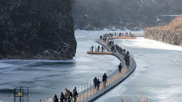 '겨울은 역시 강원도'…주말 맞아 도내 축제장에 관광객 북적