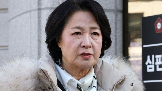 추미애, 尹 징역 5년 선고에 “깃털처럼 가벼운 형 받아”