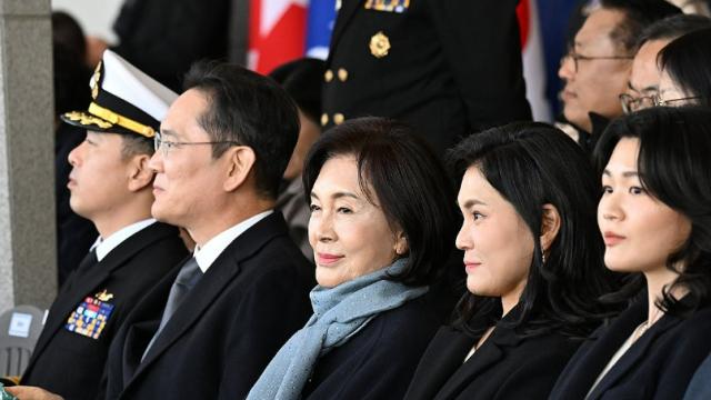 홍라희, 삼성전자 주식 1500만주 처분…상속세 재원 마련