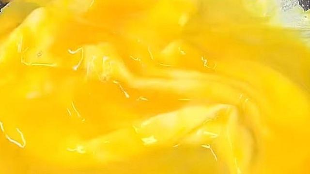 추운 날 아침엔 계란에 '이것' 딱 넣어 보세요…너무 간단해 10분 더 잡니다