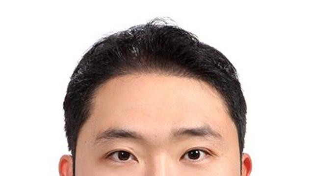 李포상 1호 주인공 “하나라도 더 찾자”…1626곳 ‘동해·독도’ 오기 고쳤다