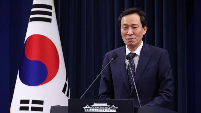 정무수석이 쏘아 올린 ‘출마 러시’…청와대 인적 재편 임박