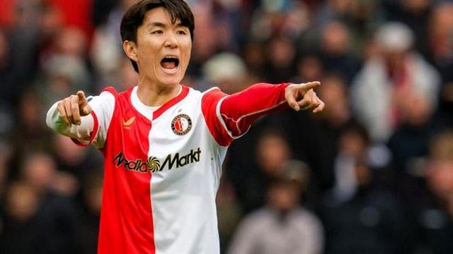 주장이 감독 저격→그 와중에 황인범 시즌 1호골 터졌다! 환상 중거리포…페예노르트 6경기 무승 부진