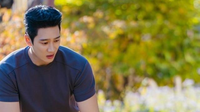 이주빈, 안보현한테 무릎 꿇었다... 체육대회에 진심인 윤 쌤 (스프링 피버)