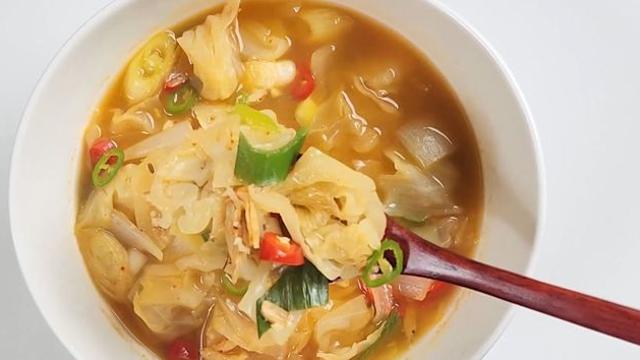 된장국엔 두부 대신 '이것' 넣어 보세요…추운 날 진짜 '뿌듯'합니다