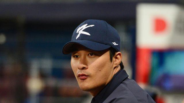 김하성 손가락 수술, 최대 5개월 결장 위기…WBC 전선에 드리운 먹구름