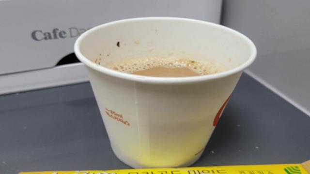 “매일 마셨는데 어떡하지”… 봉지커피 한 잔에서 확인된 놀랄만한 성분 수치